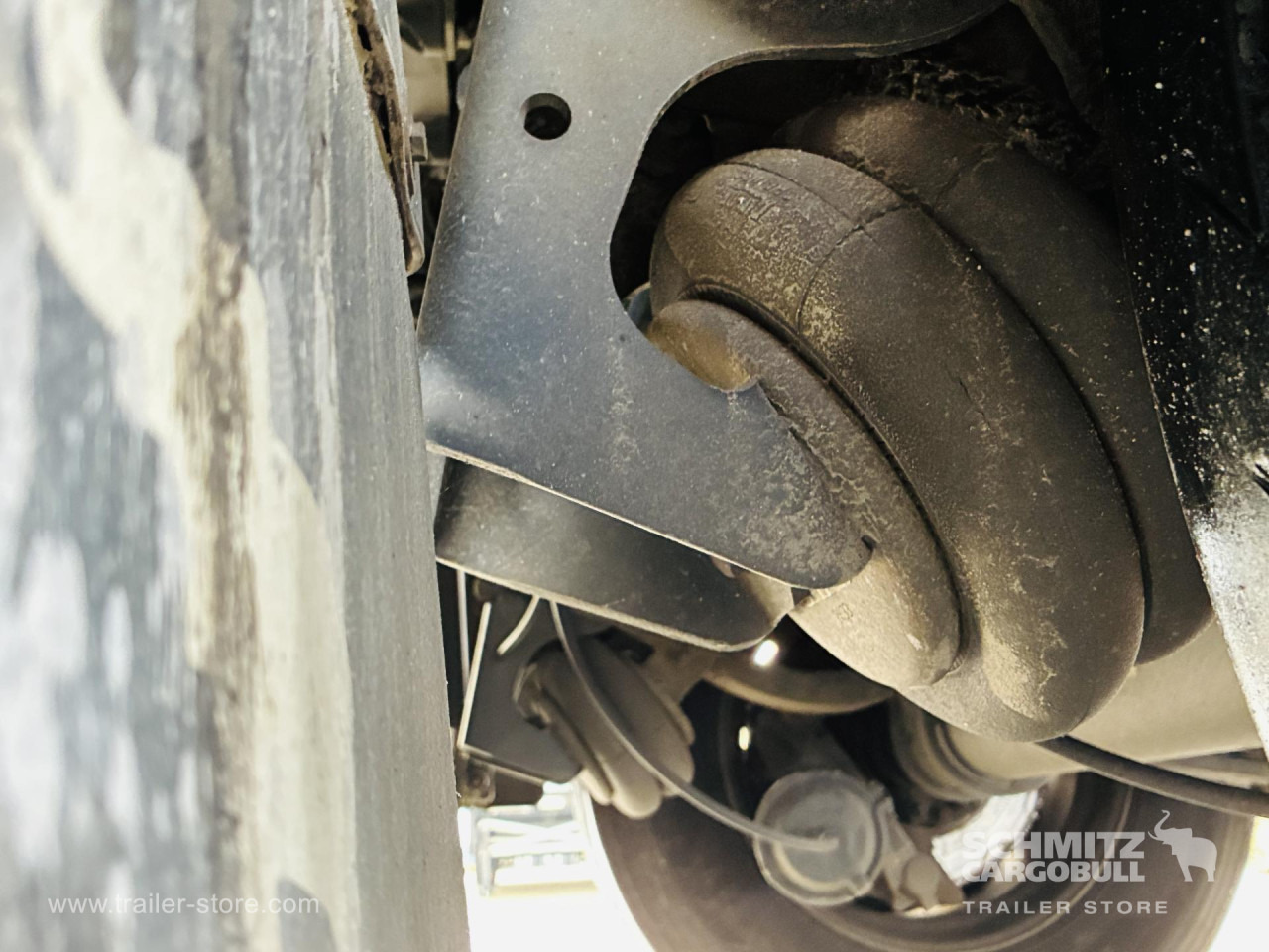 SCHMITZ Auflieger Tiefkühler Multitemp Double deck - Изотермална полуприколка: слика 2 SCHMITZ Auflieger Tiefkühler Multitemp Double deck - Изотермална полуприколка: слика 2