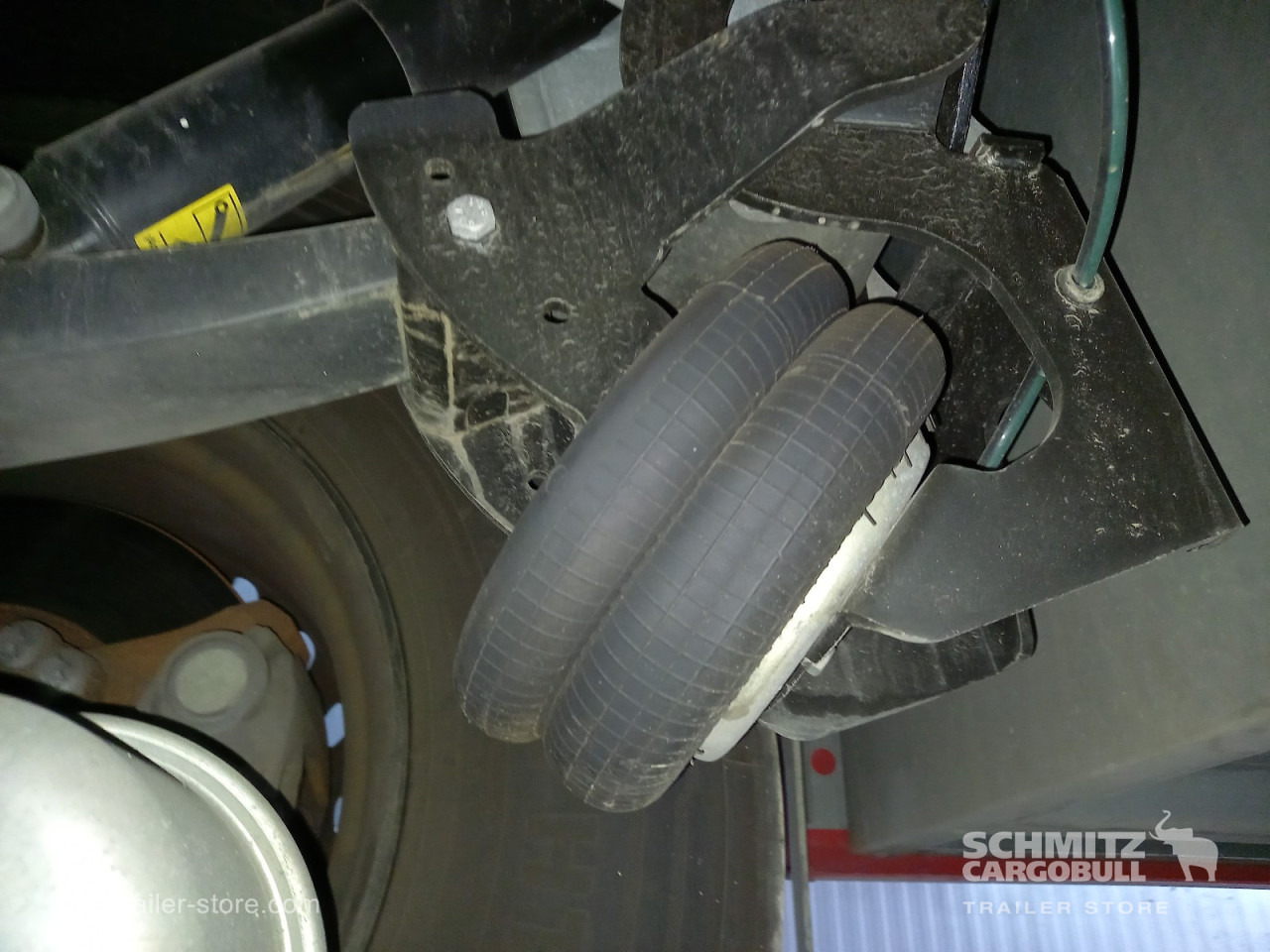 SCHMITZ Auflieger Tiefkühler Multitemp - Изотермална полуприколка: слика 3 SCHMITZ Auflieger Tiefkühler Multitemp - Изотермална полуприколка: слика 3