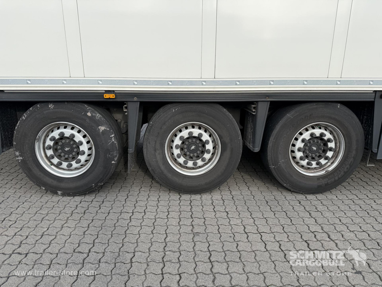 SCHMITZ Auflieger Tiefkühler Standard Double deck - Изотермална полуприколка: слика 3 SCHMITZ Auflieger Tiefkühler Standard Double deck - Изотермална полуприколка: слика 3