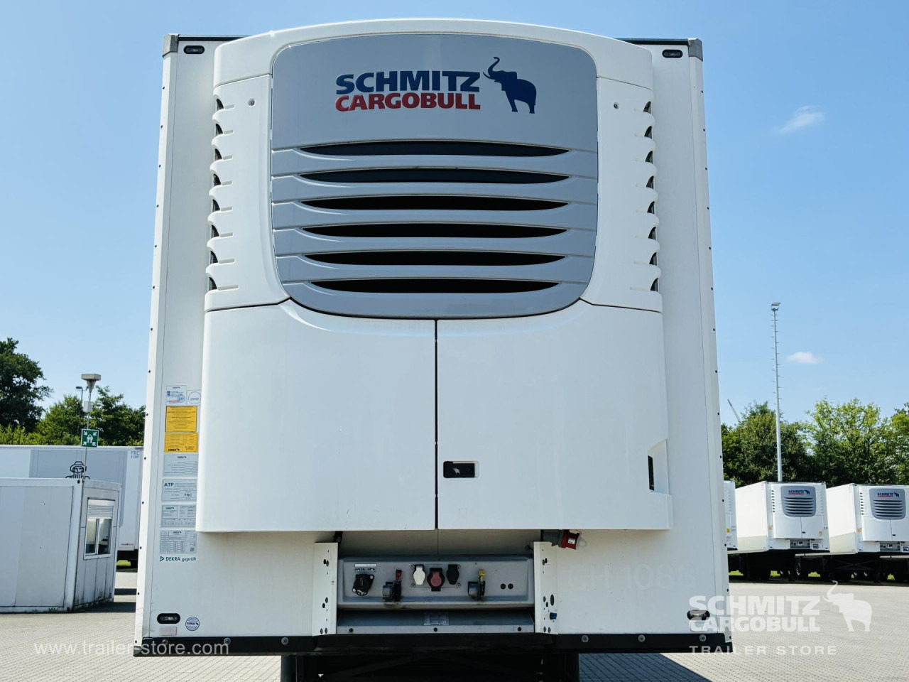 SCHMITZ Auflieger Tiefkühler Standard Double deck - Изотермална полуприколка: слика 2 SCHMITZ Auflieger Tiefkühler Standard Double deck - Изотермална полуприколка: слика 2