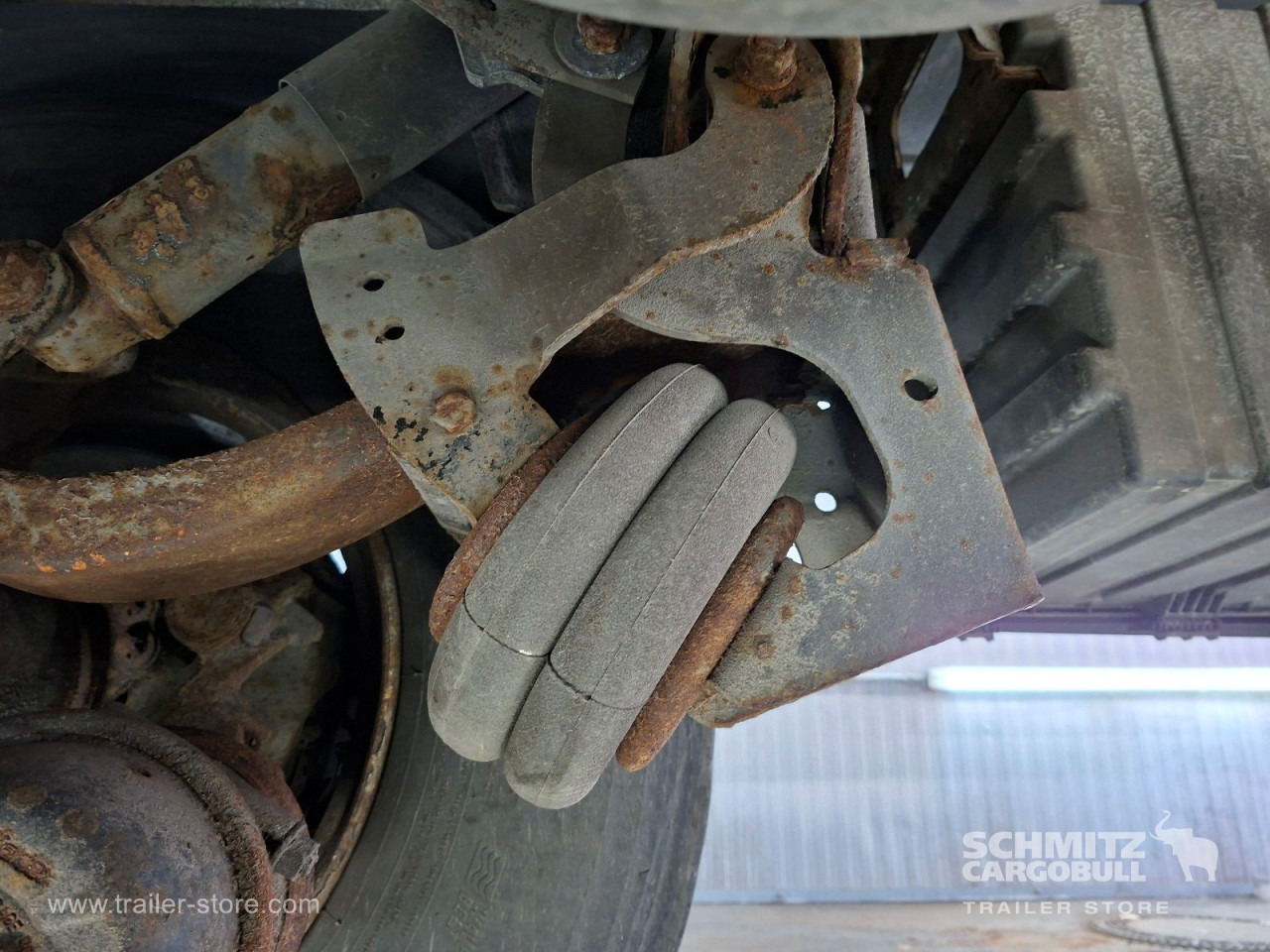 SCHMITZ Auflieger Tiefkühler Standard Double deck - Изотермална полуприколка: слика 2 SCHMITZ Auflieger Tiefkühler Standard Double deck - Изотермална полуприколка: слика 2