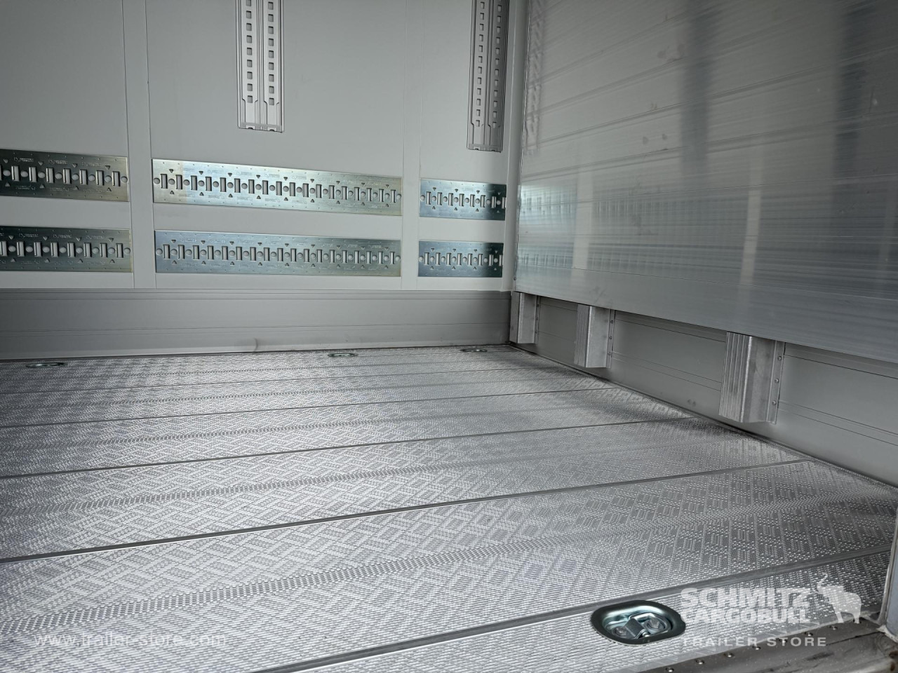 SCHMITZ Auflieger Tiefkühler Standard Double deck - Изотермална полуприколка: слика 5 SCHMITZ Auflieger Tiefkühler Standard Double deck - Изотермална полуприколка: слика 5