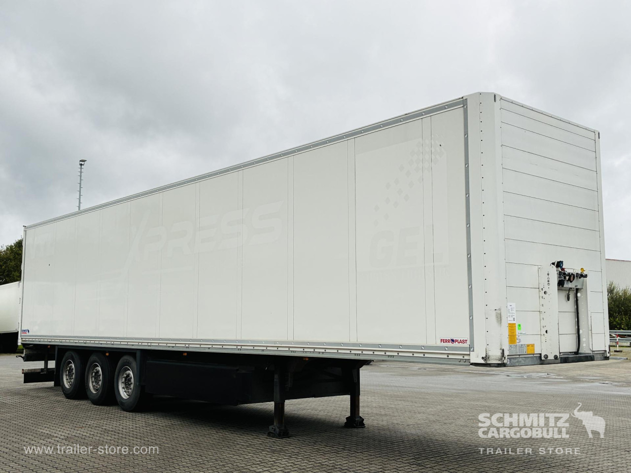SCHMITZ Auflieger Trockenfrachtkoffer Standard Double deck - Полуприколка сандучар: слика 1 SCHMITZ Auflieger Trockenfrachtkoffer Standard Double deck - Полуприколка сандучар: слика 1