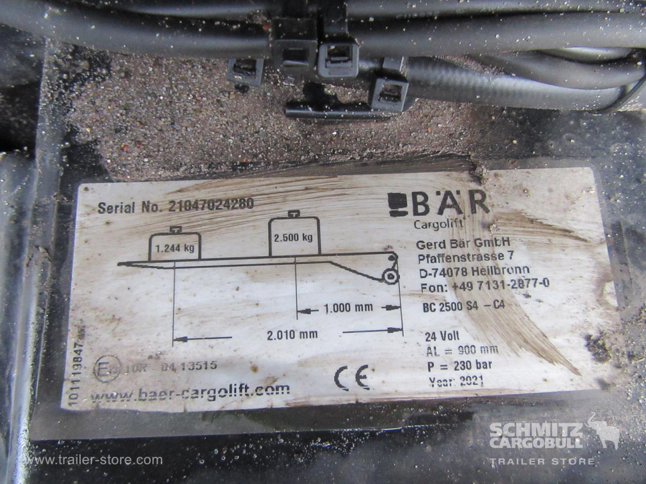 SCHMITZ Auflieger Trockenfrachtkoffer Standard Taillift - Полуприколка сандучар: слика 4 SCHMITZ Auflieger Trockenfrachtkoffer Standard Taillift - Полуприколка сандучар: слика 4