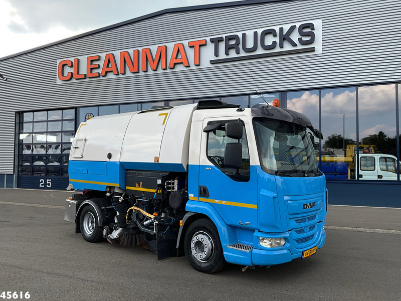 DAF FA LF 180 Euro 6 Johnston VS502 Just 138.807 km! - Возило за метење: слика 3 DAF FA LF 180 Euro 6 Johnston VS502 Just 138.807 km! - Возило за метење: слика 3