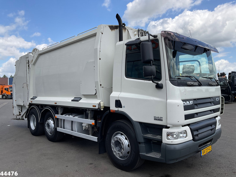 DAF FAG 75 CF 250 Euro 3 Geesink 20m³ - Камион за ѓубре: слика 3 DAF FAG 75 CF 250 Euro 3 Geesink 20m³ - Камион за ѓубре: слика 3