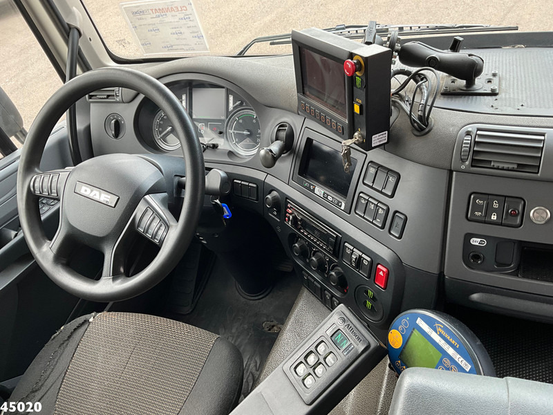 Камион за ѓубре DAF FAN CF 290 Euro 6 Hiab 21 Tonmeter laadkraan: слика 12