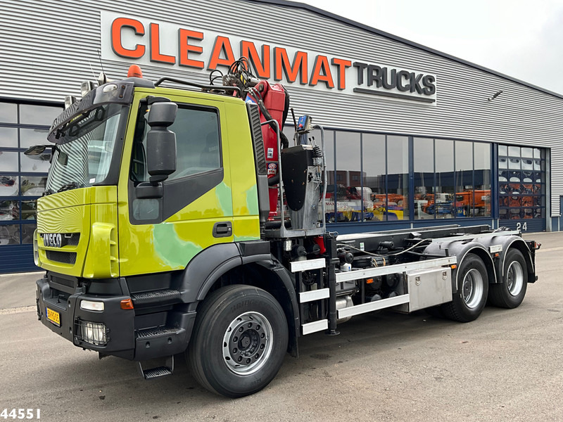 Iveco AD260T41 6x4 HMF 16 Tonmeter Z-kraan - Камион со кабелски систем, Камион со кран: слика 2 Iveco AD260T41 6x4 HMF 16 Tonmeter Z-kraan - Камион со кабелски систем, Камион со кран: слика 2