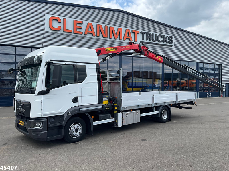 MAN TGL 12.220 Euro 6 Palfinger 11 Tonmeter laadkraan Just 60.518 km! - Камион со кран: слика 1 MAN TGL 12.220 Euro 6 Palfinger 11 Tonmeter laadkraan Just 60.518 km! - Камион со кран: слика 1