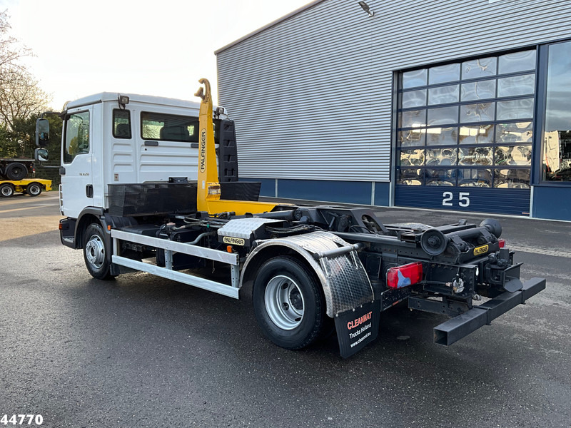 MAN TGL 12.250 Palfinger haakarmsysteem - Камион со кука за подигање: слика 4 MAN TGL 12.250 Palfinger haakarmsysteem - Камион со кука за подигање: слика 4