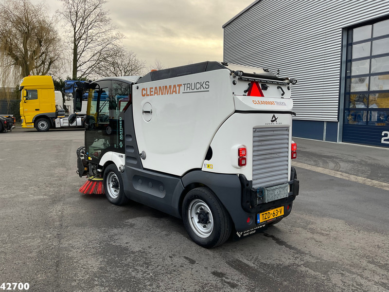 Mathieu MC 210 Azura Flex Euro 6 Stage 5 with 3-rd brush - Возило за метење: слика 2 Mathieu MC 210 Azura Flex Euro 6 Stage 5 with 3-rd brush - Возило за метење: слика 2