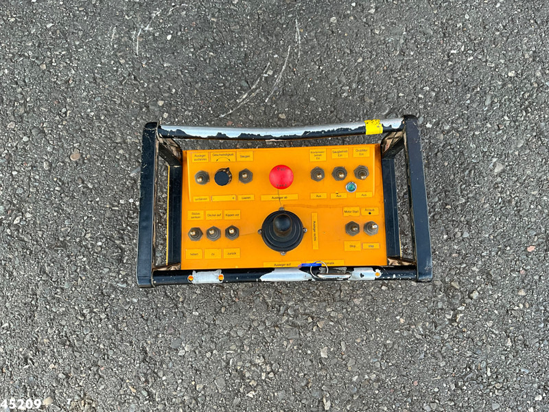 Вакуумски камион Mercedes-Benz Actros 3336 6x4 RSP Saugbagger 7m³: слика 11