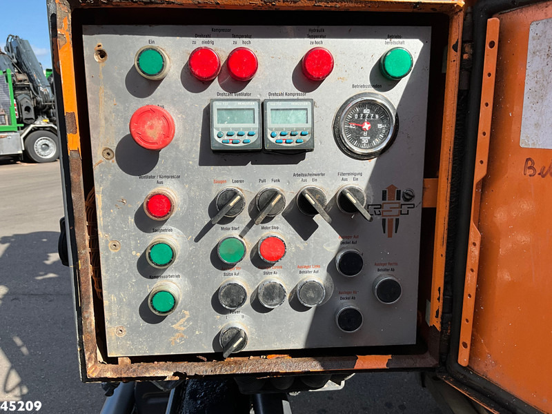 Вакуумски камион Mercedes-Benz Actros 3336 6x4 RSP Saugbagger 7m³: слика 9