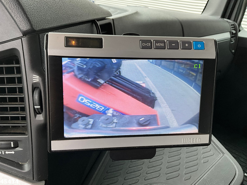 Камион со кран Mercedes-Benz Arocs 3251 8x4 Euro 6 Retarder HMF 85 Tonmeter laadkraan Fly-Jib: слика 16