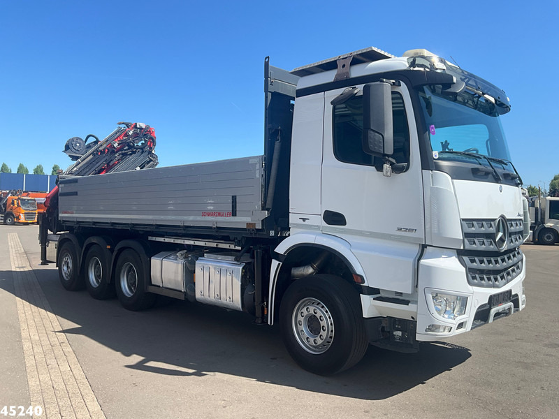 Mercedes-Benz Arocs 3251 8x4 Euro 6 Retarder Palfinger 34 Tonmeter laadkraan + Fly-Jib Just 146.766 km! - Камион со кран: слика 5 Mercedes-Benz Arocs 3251 8x4 Euro 6 Retarder Palfinger 34 Tonmeter laadkraan + Fly-Jib Just 146.766 km! - Камион со кран: слика 5