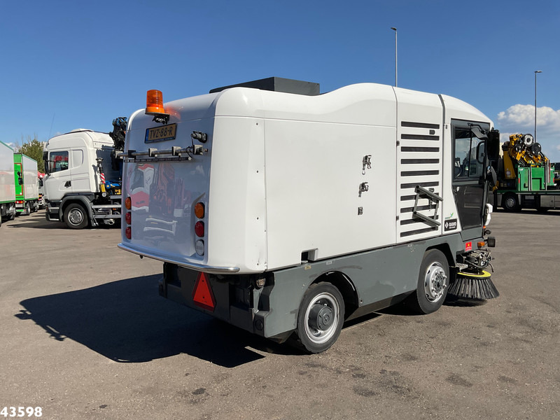 Ravo 540 - Возило за метење: слика 5 Ravo 540 - Возило за метење: слика 5