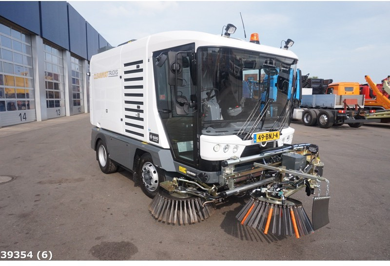 Ravo 560 STH met 3-de borstel - Возило за метење: слика 4 Ravo 560 STH met 3-de borstel - Возило за метење: слика 4