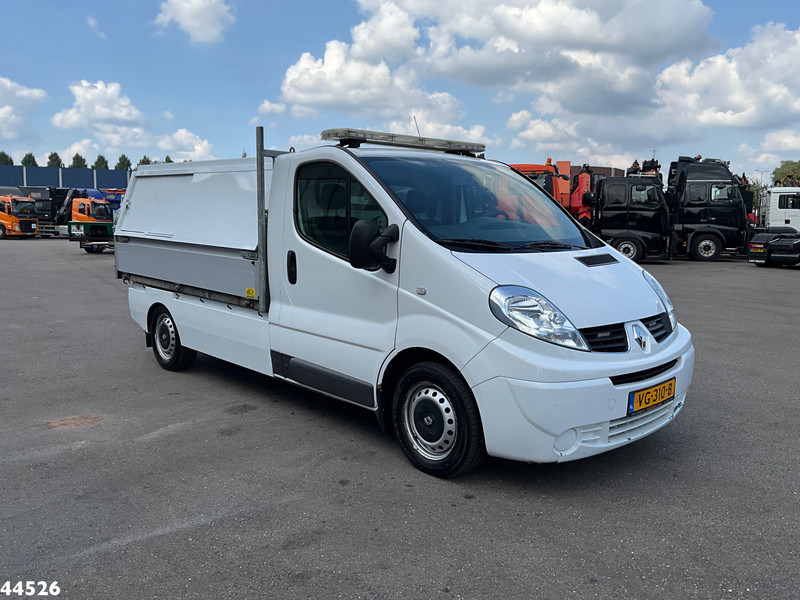 Renault Trafic 2.0 dCi Veeg-vuil kipper - Камион за ѓубре: слика 5 Renault Trafic 2.0 dCi Veeg-vuil kipper - Камион за ѓубре: слика 5