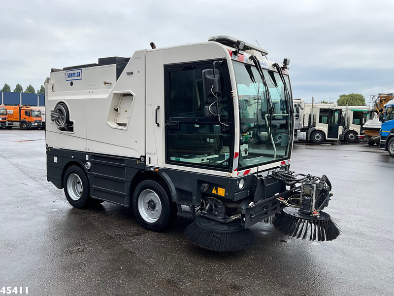 Schmidt Cleango 500 Compact Euro 6 with 3-rd brush - Возило за метење: слика 3 Schmidt Cleango 500 Compact Euro 6 with 3-rd brush - Возило за метење: слика 3