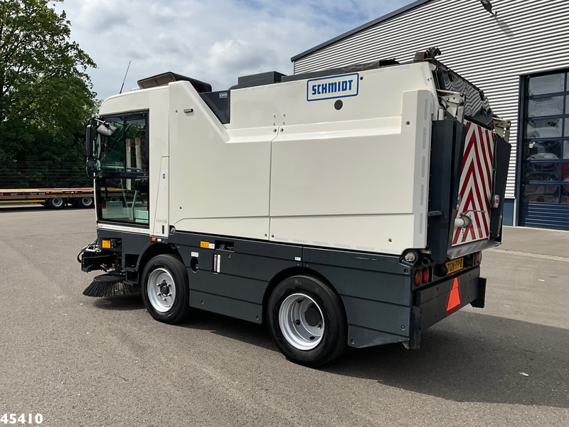 Schmidt Cleango 500 Compact Euro 6 with 3-rd brush - Возило за метење: слика 4 Schmidt Cleango 500 Compact Euro 6 with 3-rd brush - Возило за метење: слика 4
