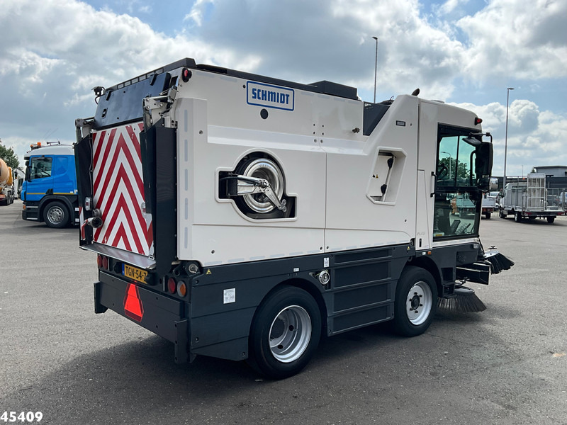 Schmidt Cleango 500 Compact Euro 6 with 3-rd brush - Возило за метење: слика 5 Schmidt Cleango 500 Compact Euro 6 with 3-rd brush - Возило за метење: слика 5