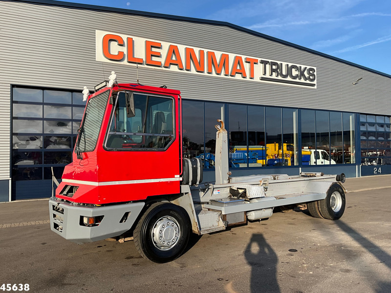 Terberg YT180 VDL 25 Ton haakarmsysteem - Камион со кука за подигање: слика 2 Terberg YT180 VDL 25 Ton haakarmsysteem - Камион со кука за подигање: слика 2