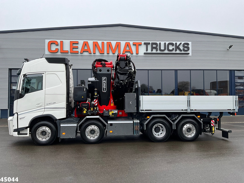 Volvo FH 540 8x2 Fassi 145 Tonmeter laadkraan + Fly-JIb Just 7.187 Km! Demo voertuig! - Камион со кран: слика 2 Volvo FH 540 8x2 Fassi 145 Tonmeter laadkraan + Fly-JIb Just 7.187 Km! Demo voertuig! - Камион со кран: слика 2