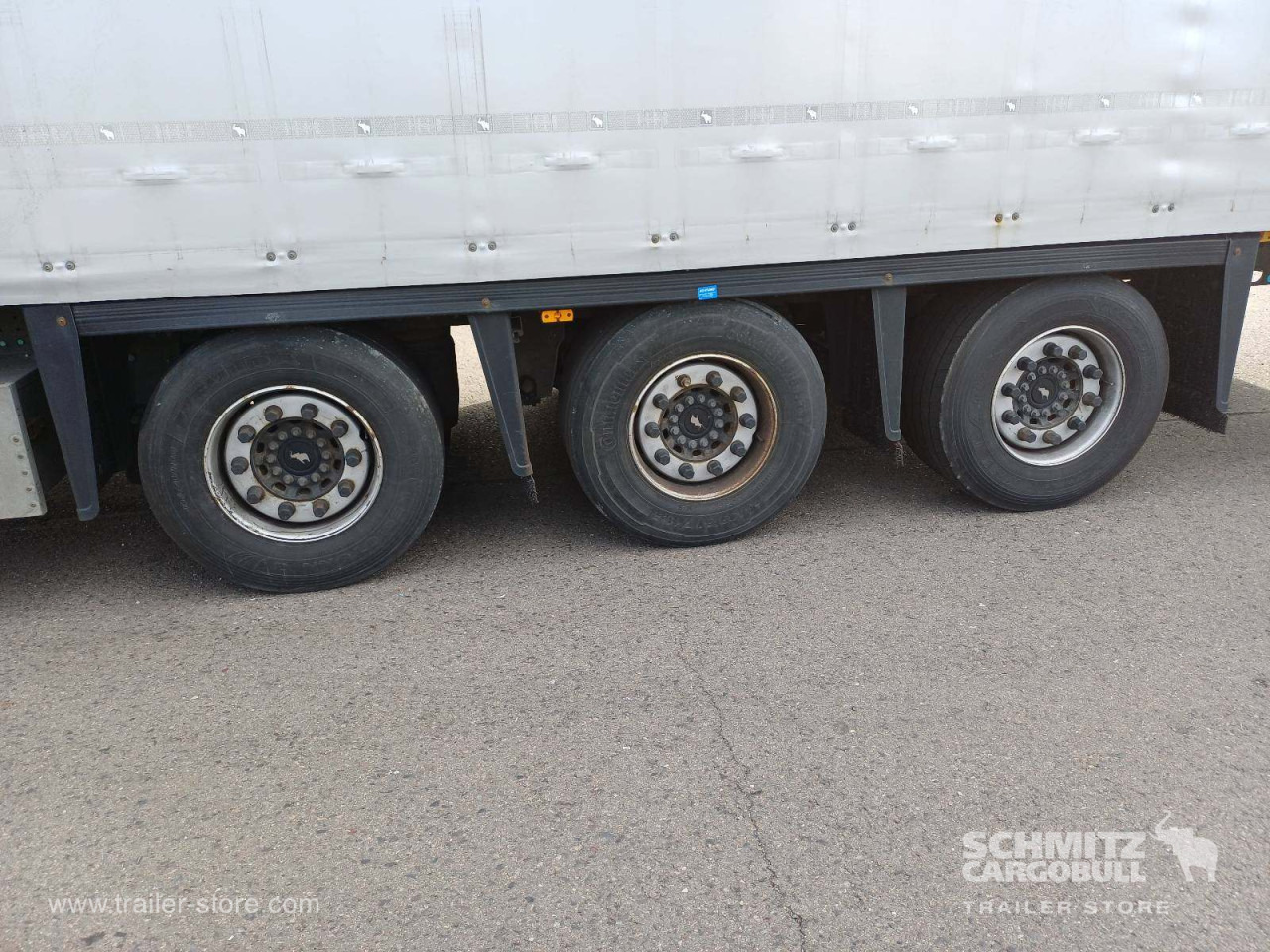 SCHMITZ Auflieger Curtainsider Mega - Полуприколка со церада: слика 3 SCHMITZ Auflieger Curtainsider Mega - Полуприколка со церада: слика 3