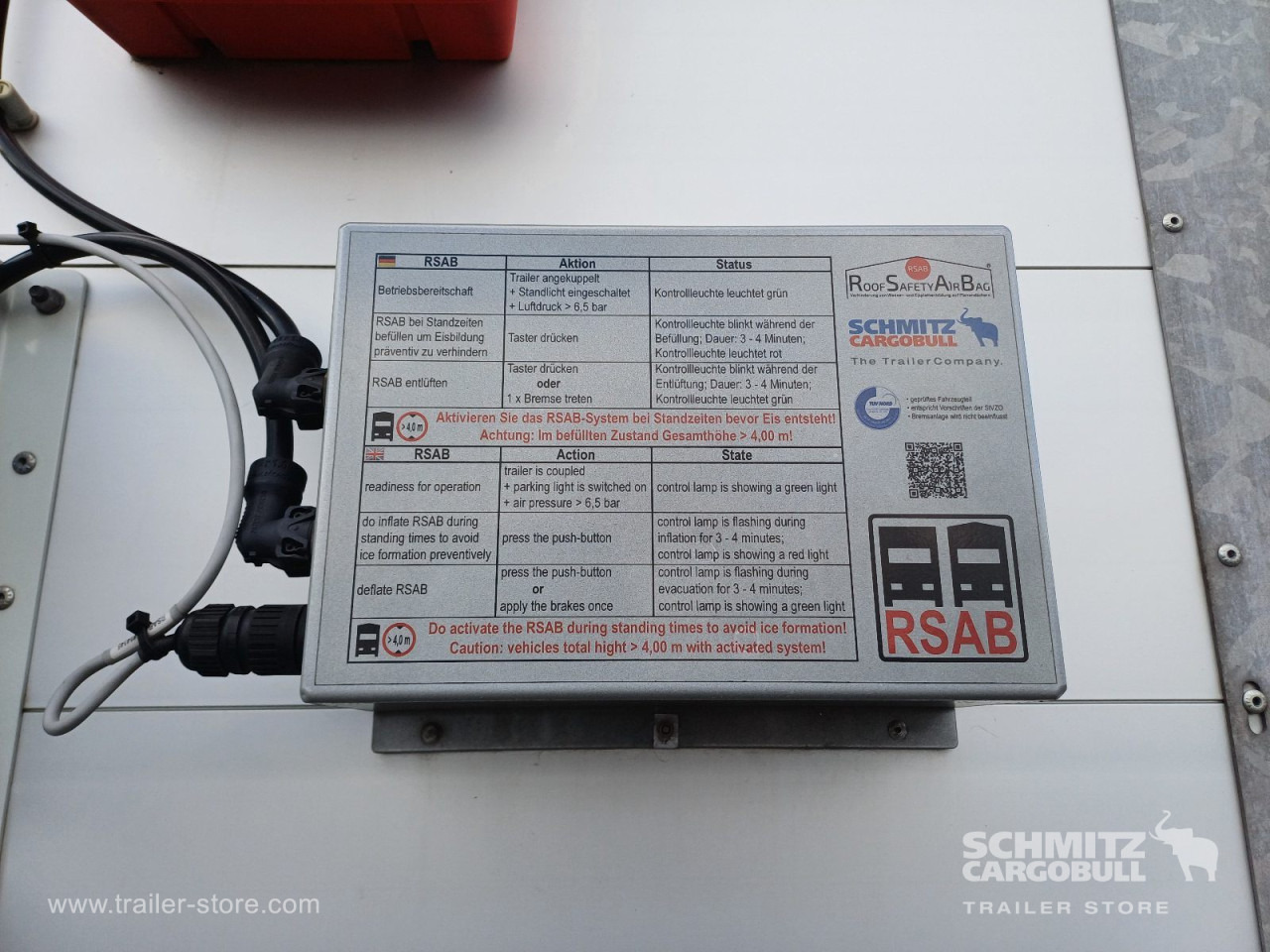 SCHMITZ Auflieger Curtainsider Standard - Полуприколка со церада: слика 3 SCHMITZ Auflieger Curtainsider Standard - Полуприколка со церада: слика 3