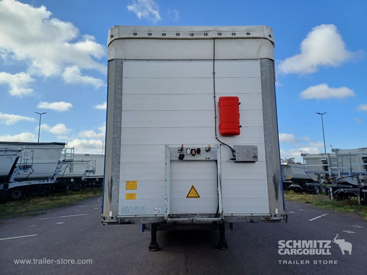 Лизинг на SCHMITZ Auflieger Curtainsider Standard SCHMITZ Auflieger Curtainsider Standard: слика 15 Лизинг на SCHMITZ Auflieger Curtainsider Standard SCHMITZ Auflieger Curtainsider Standard: слика 15