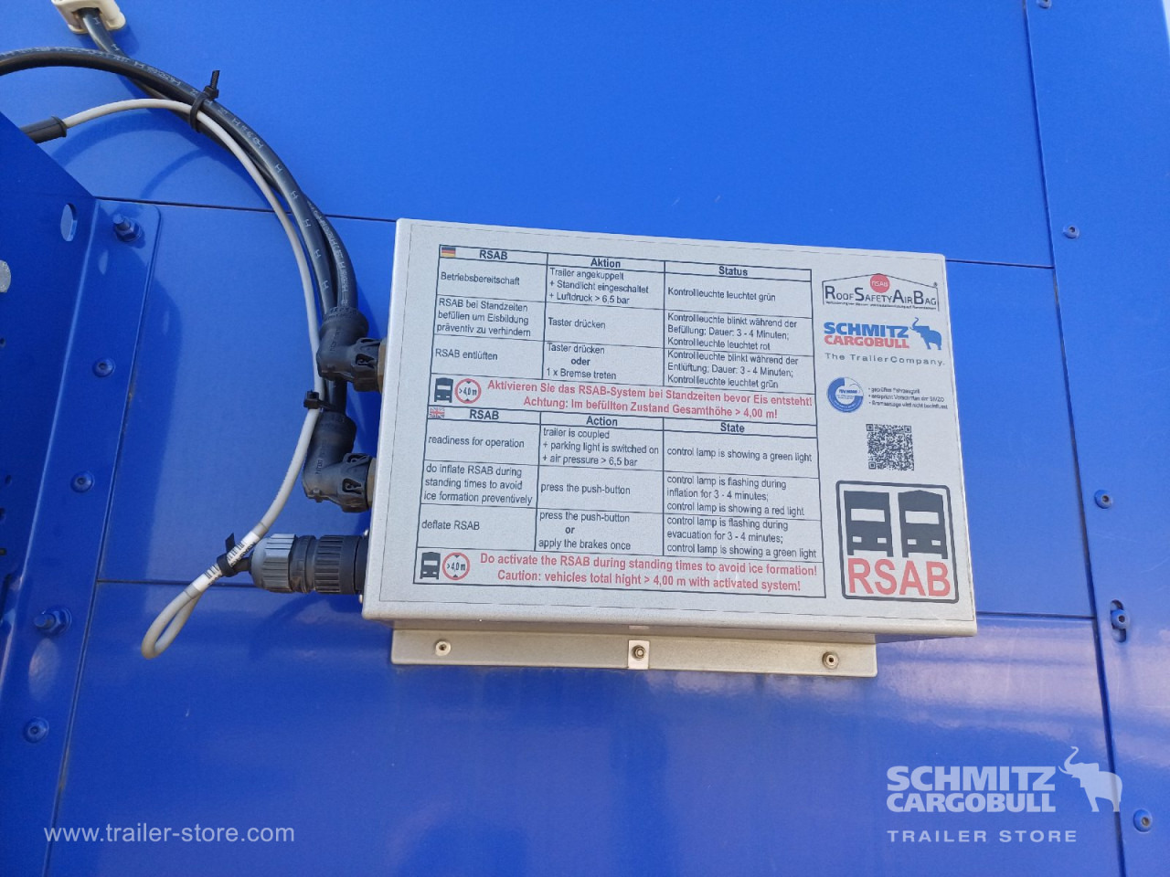 SCHMITZ Auflieger Curtainsider Standard - Полуприколка со церада: слика 3 SCHMITZ Auflieger Curtainsider Standard - Полуприколка со церада: слика 3