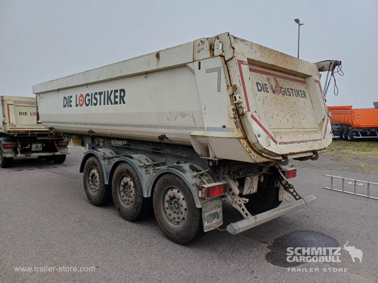 SCHMITZ Auflieger Kipper Stahlrundmulde 24m³ - Кипер полуприколка: слика 4 SCHMITZ Auflieger Kipper Stahlrundmulde 24m³ - Кипер полуприколка: слика 4