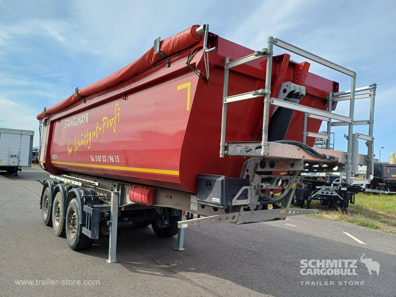 SCHMITZ Auflieger Kipper Stahlrundmulde 28m³ - Кипер полуприколка: слика 1 SCHMITZ Auflieger Kipper Stahlrundmulde 28m³ - Кипер полуприколка: слика 1