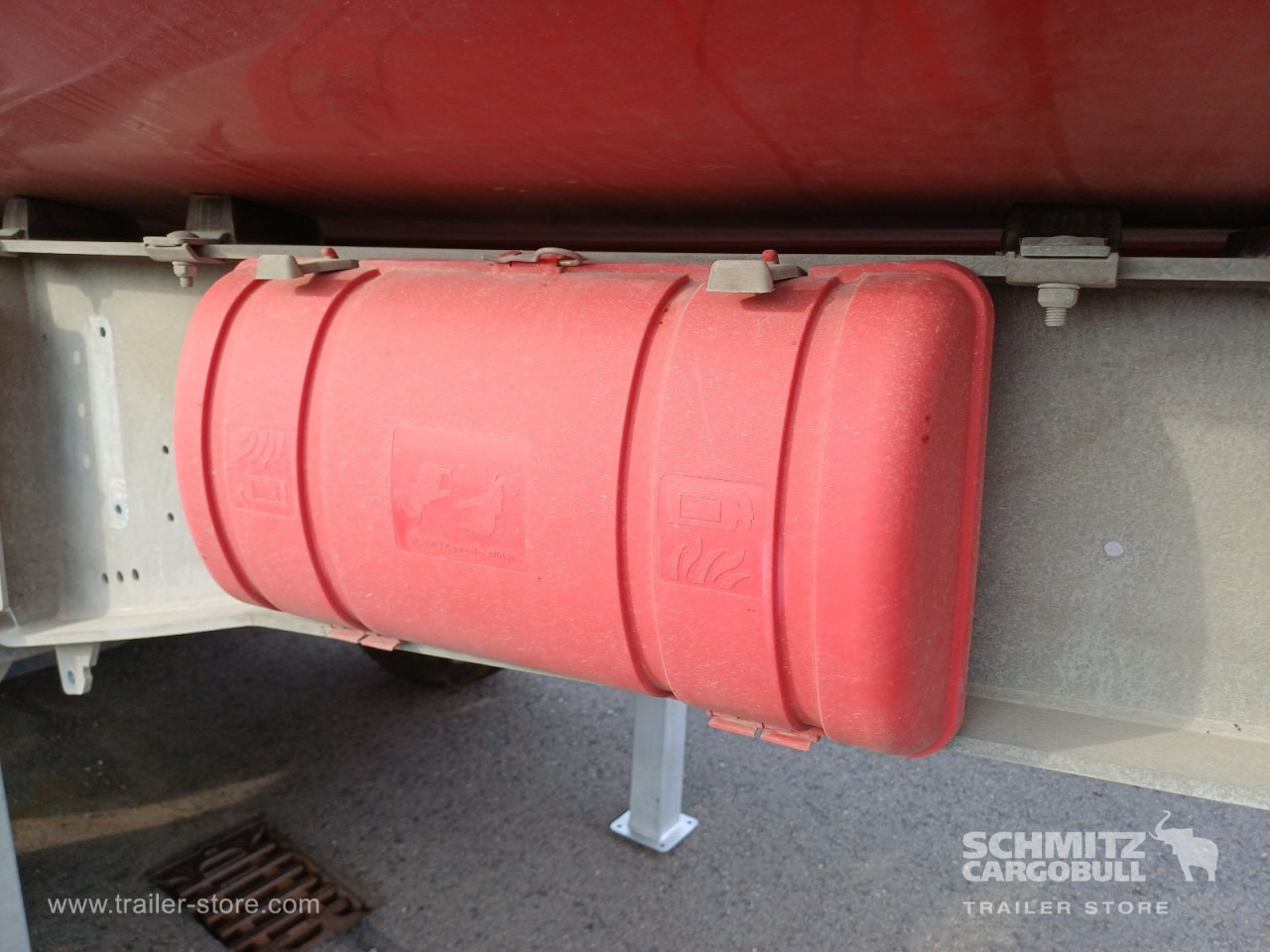 SCHMITZ Auflieger Kipper Stahlrundmulde 28m³ - Кипер полуприколка: слика 4 SCHMITZ Auflieger Kipper Stahlrundmulde 28m³ - Кипер полуприколка: слика 4