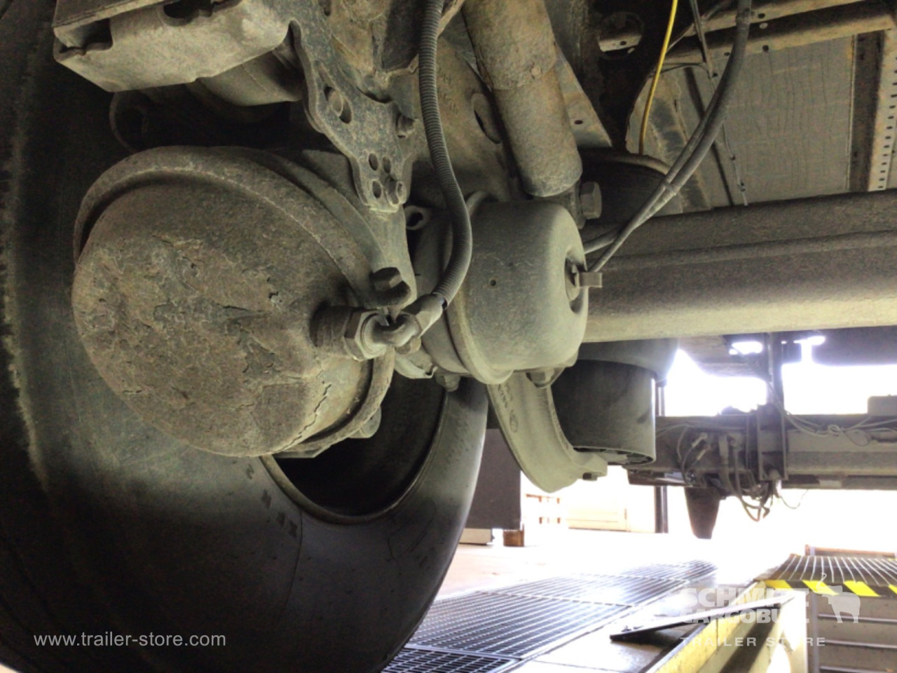 KRONE Platform Standard - Полуприколка платформа: слика 4 KRONE Platform Standard - Полуприколка платформа: слика 4