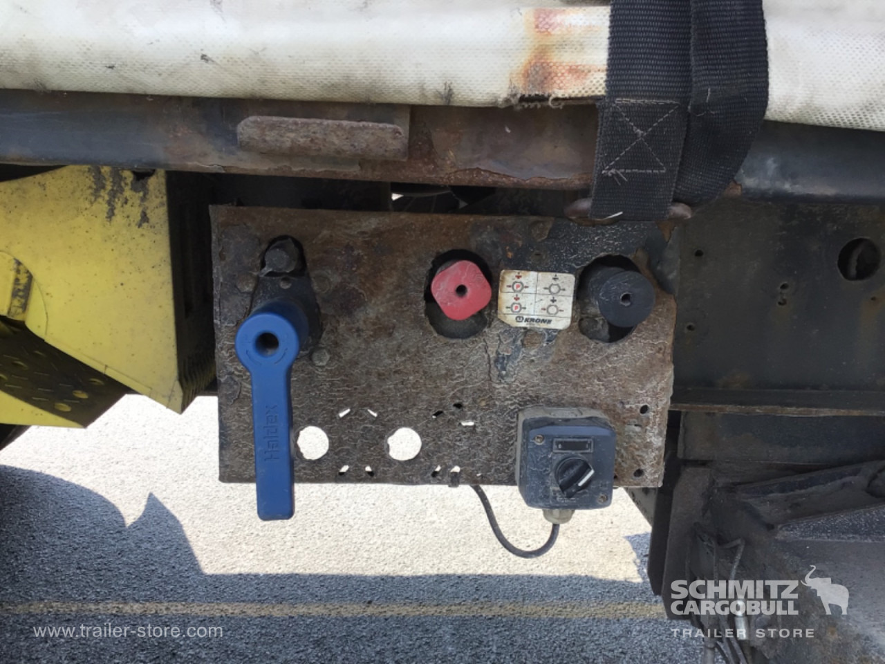 KRONE Platform Standard - Полуприколка платформа: слика 2 KRONE Platform Standard - Полуприколка платформа: слика 2