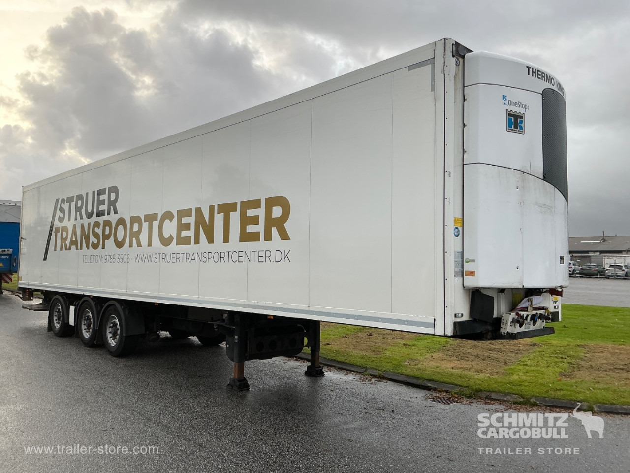 KRONE Reefer Standard Taillift - Изотермална полуприколка: слика 1 KRONE Reefer Standard Taillift - Изотермална полуприколка: слика 1