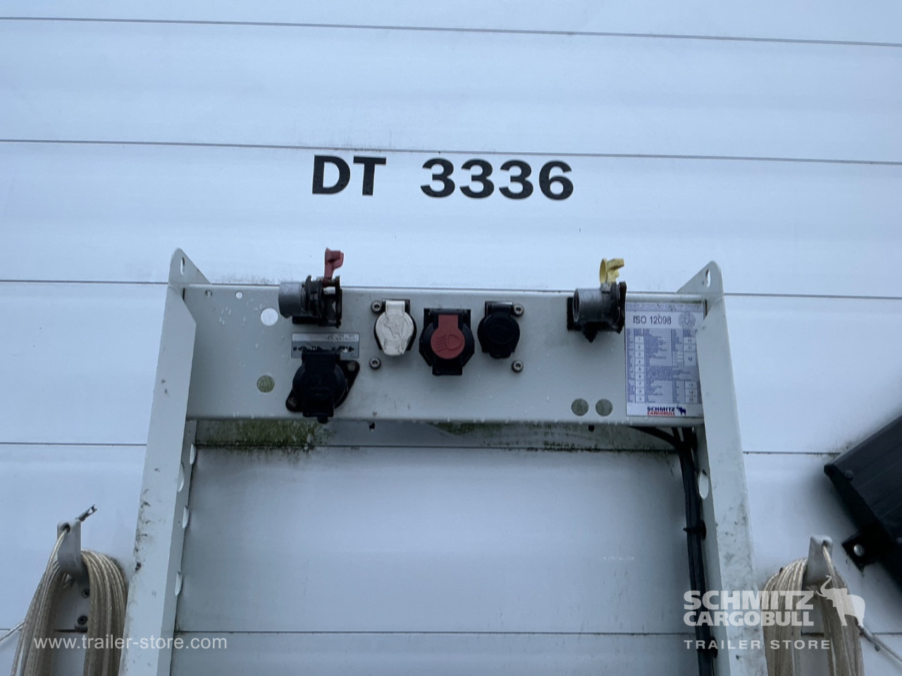 SCHMITZ Curtainsider Standard , Folding wall right - Полуприколка со церада: слика 4 SCHMITZ Curtainsider Standard , Folding wall right - Полуприколка со церада: слика 4