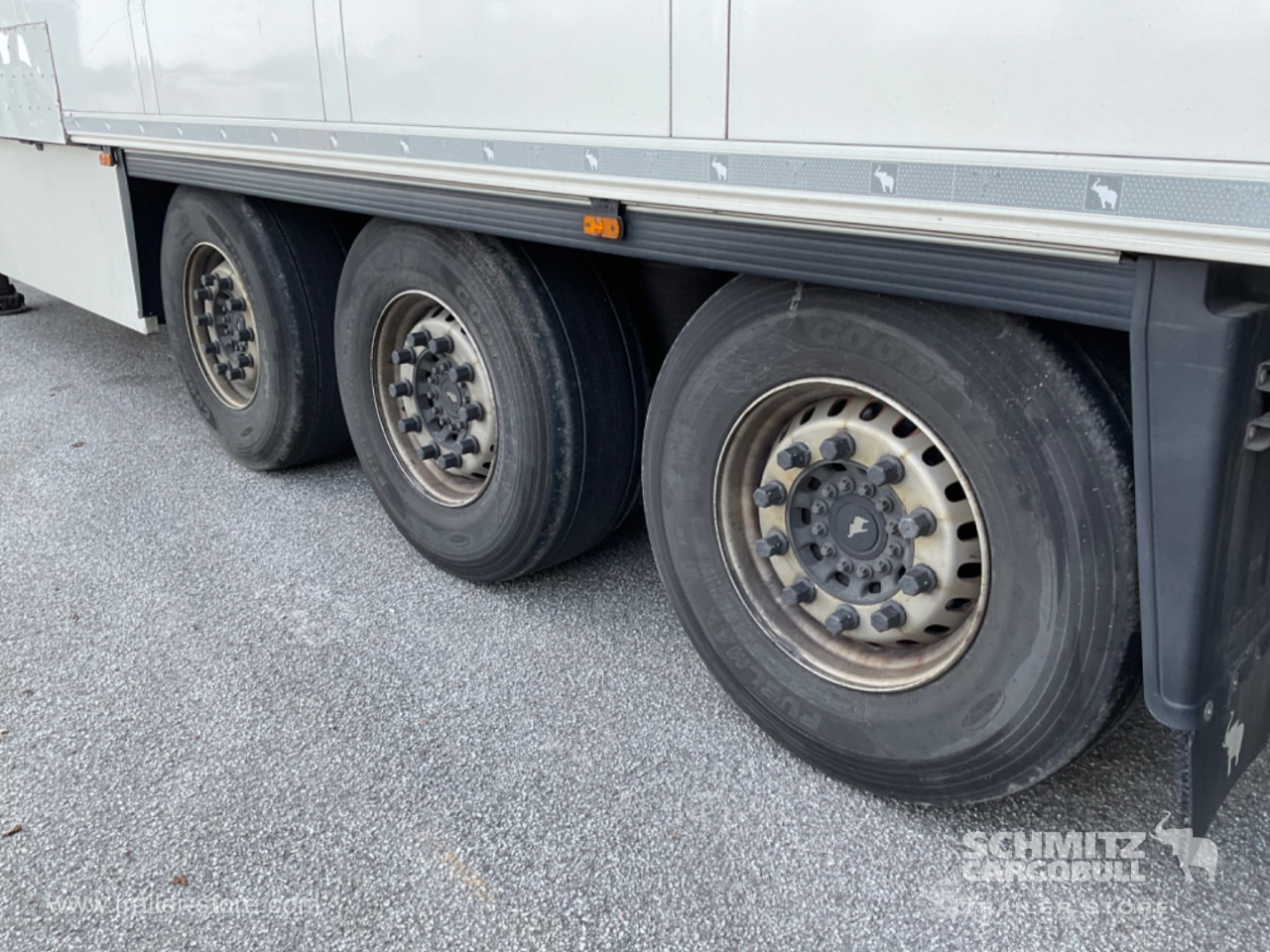 SCHMITZ Reefer Standard Double deck - Изотермална полуприколка: слика 4 SCHMITZ Reefer Standard Double deck - Изотермална полуприколка: слика 4