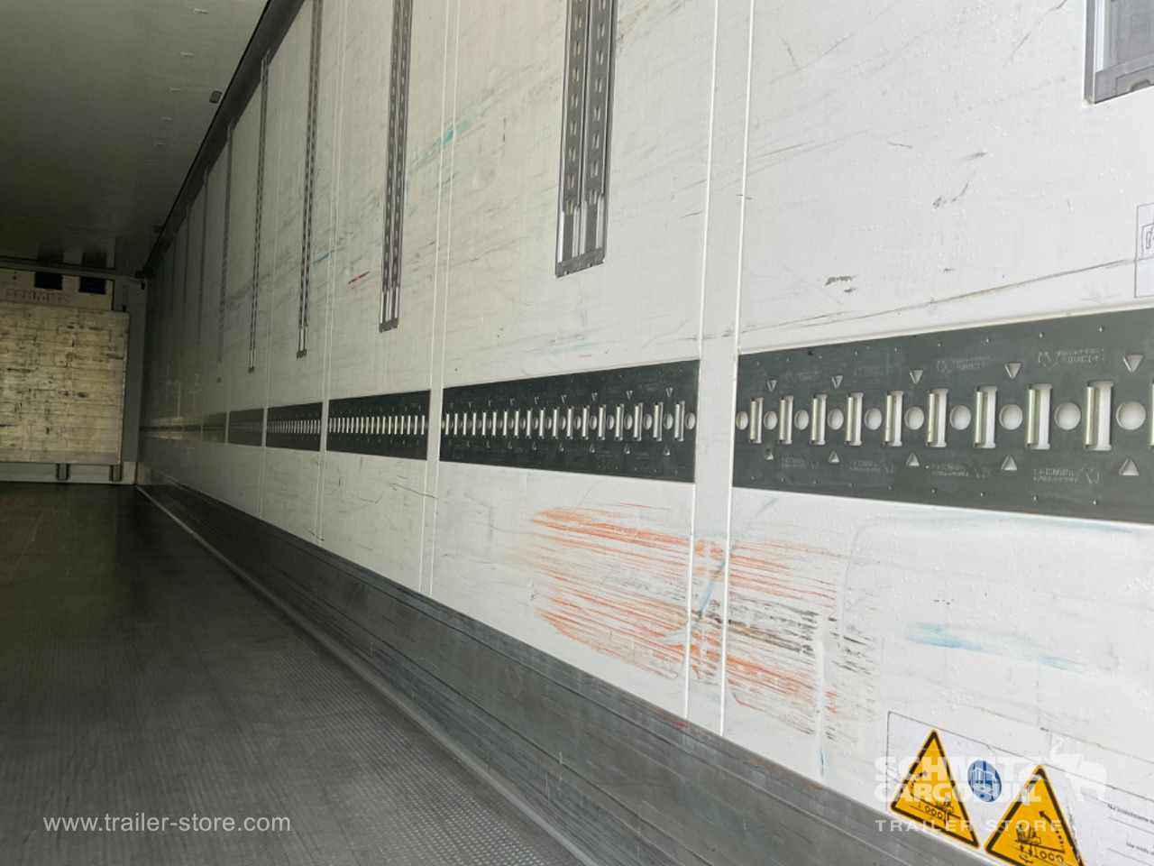 SCHMITZ Reefer Standard Double deck - Изотермална полуприколка: слика 4 SCHMITZ Reefer Standard Double deck - Изотермална полуприколка: слика 4