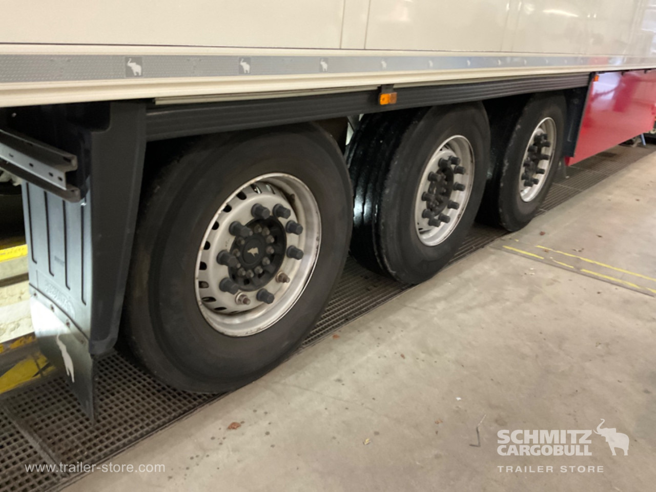 SCHMITZ Reefer Standard Double deck - Изотермална полуприколка: слика 3 SCHMITZ Reefer Standard Double deck - Изотермална полуприколка: слика 3