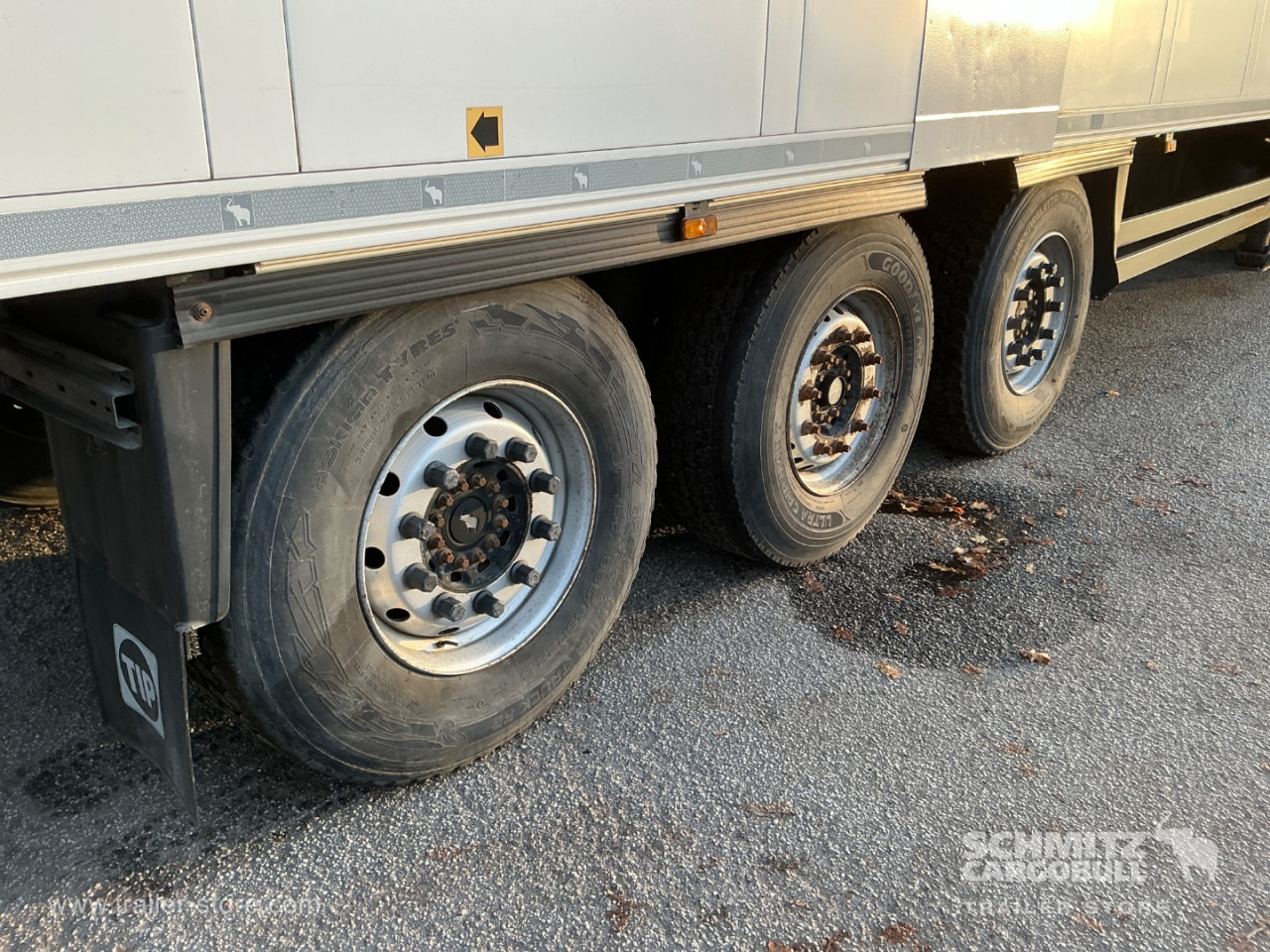 SCHMITZ Reefer Standard Double deck - Изотермална полуприколка: слика 3 SCHMITZ Reefer Standard Double deck - Изотермална полуприколка: слика 3