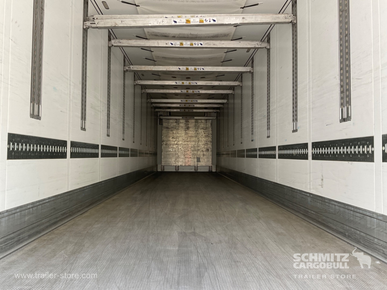 SCHMITZ Reefer Standard Double deck - Изотермална полуприколка: слика 2 SCHMITZ Reefer Standard Double deck - Изотермална полуприколка: слика 2