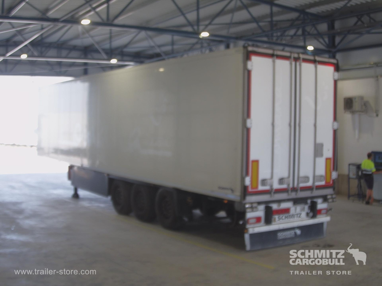 SCHMITZ Semiremolque Frigo Standard - Изотермална полуприколка: слика 4 SCHMITZ Semiremolque Frigo Standard - Изотермална полуприколка: слика 4
