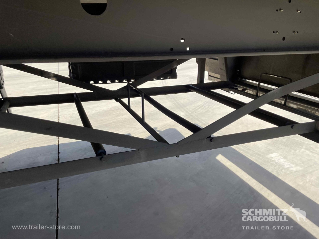 SOR IBERICA Remolque Frigo Standard - Приколка ладилник: слика 4 SOR IBERICA Remolque Frigo Standard - Приколка ладилник: слика 4