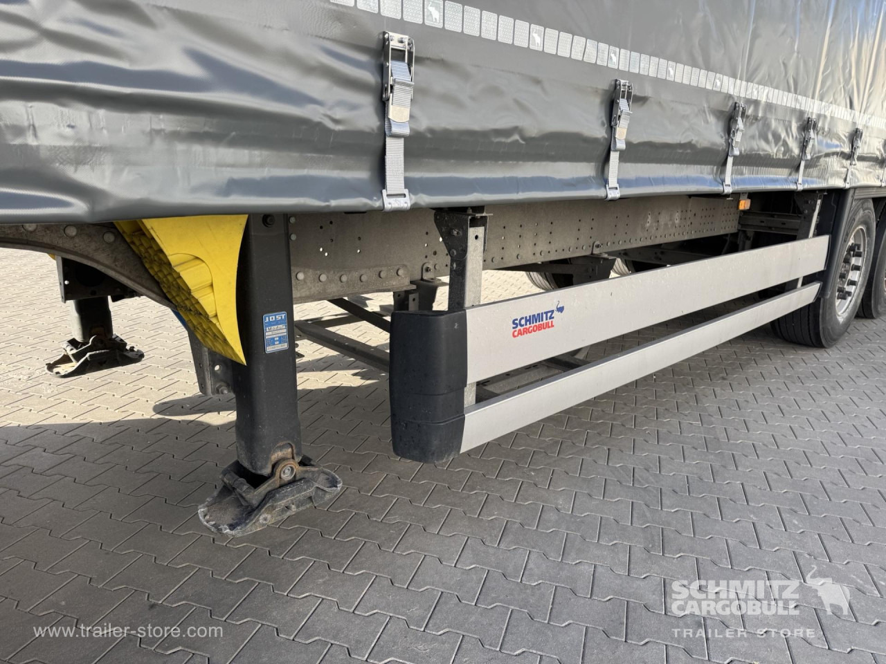 SCHMITZ Curtainsider Standard - Полуприколка со церада: слика 3 SCHMITZ Curtainsider Standard - Полуприколка со церада: слика 3