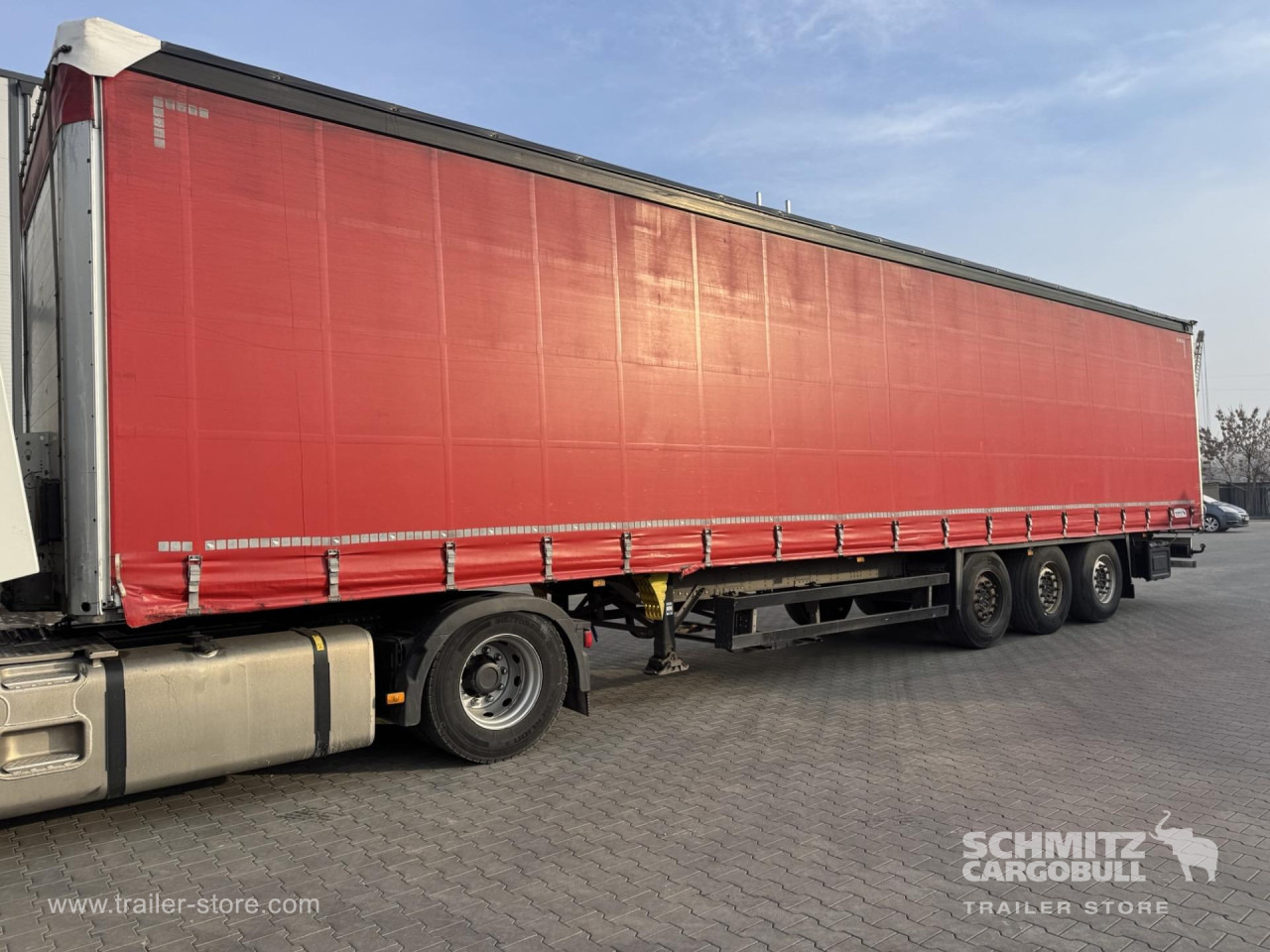 SCHMITZ Curtainsider Standard - Полуприколка со церада: слика 4 SCHMITZ Curtainsider Standard - Полуприколка со церада: слика 4