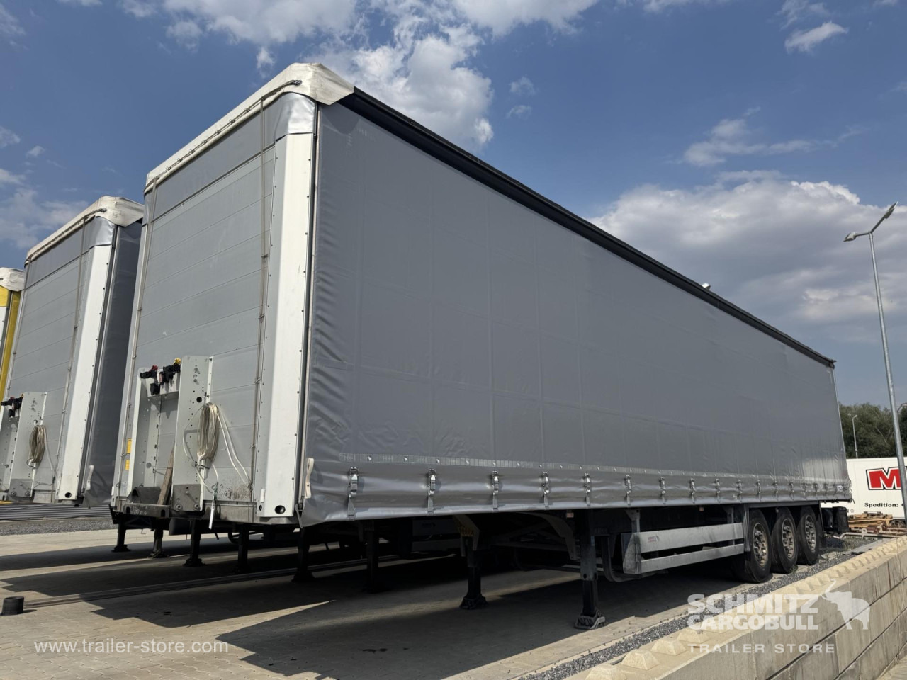 SCHMITZ Curtainsider Standard - Полуприколка со церада: слика 4 SCHMITZ Curtainsider Standard - Полуприколка со церада: слика 4