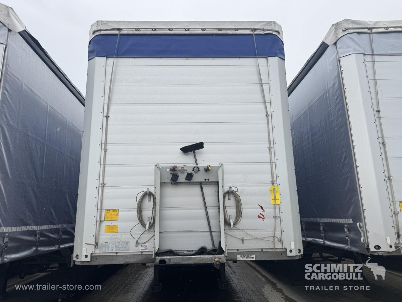 SCHMITZ Curtainsider Standard - Полуприколка со церада: слика 4 SCHMITZ Curtainsider Standard - Полуприколка со церада: слика 4