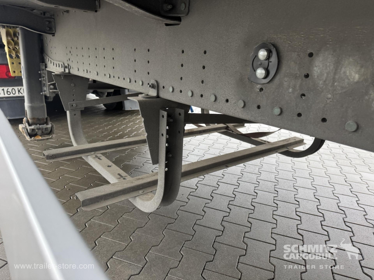 SCHMITZ Curtainsider Standard - Полуприколка со церада: слика 2 SCHMITZ Curtainsider Standard - Полуприколка со церада: слика 2